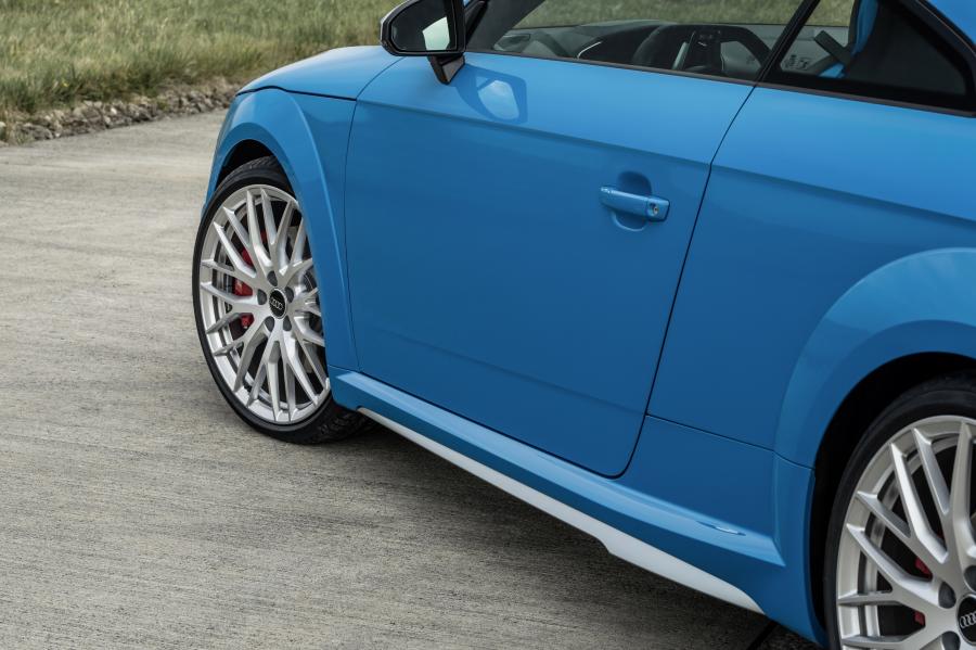 Детали экстерьера Audi TTS Coupe (8S) 2018 года  (WW) (фото 180 из 254)